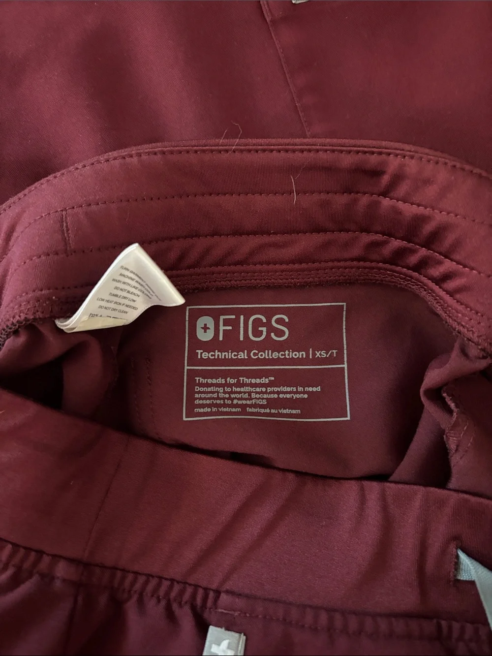 Figs Burgundy set (can be sold separately) - top (s) & Zamora jogger (xs tall).